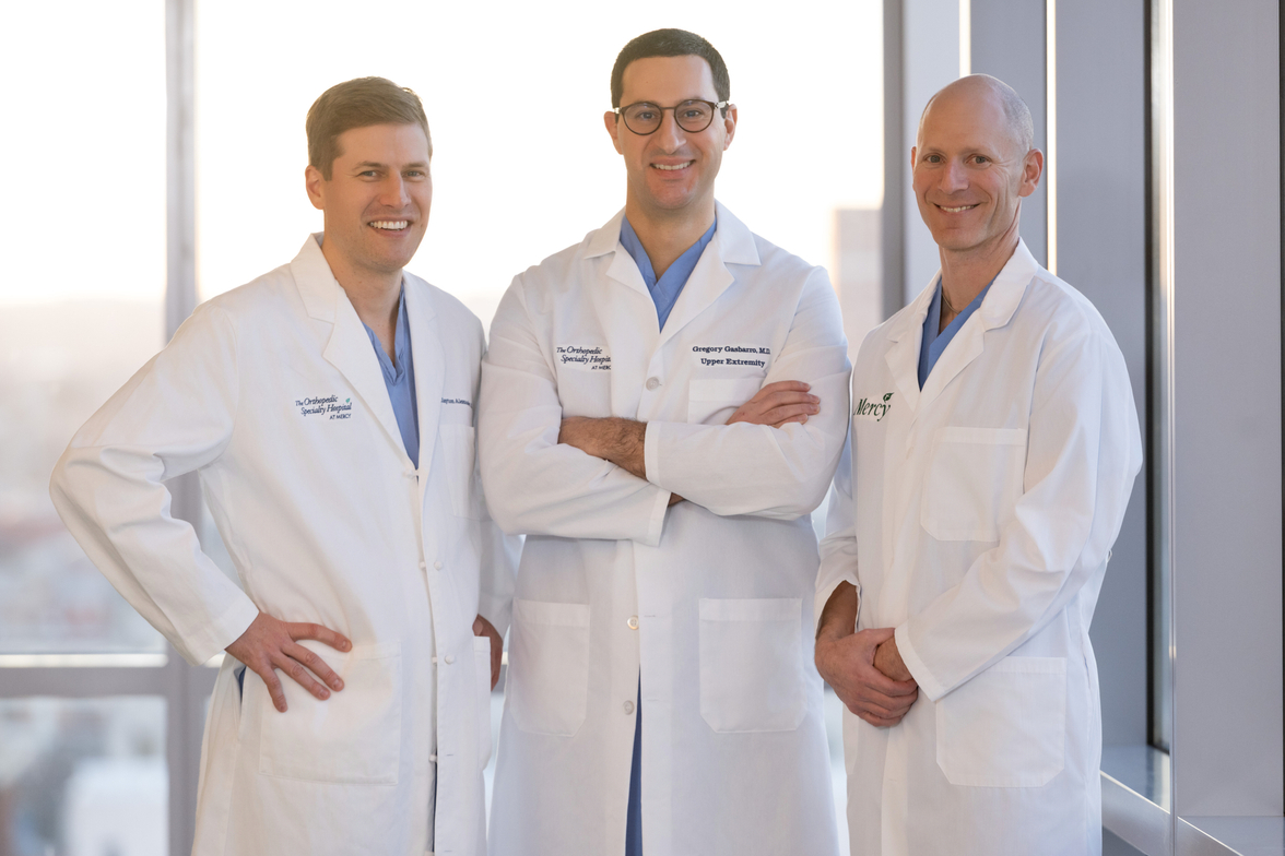 Mercy-ShoulderElbowWristAndHandCenterDoctors_0083-021.jpg